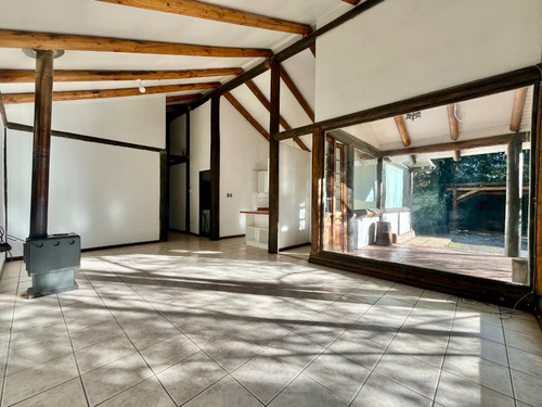 Cómoda Y Funcional Casa Con Excelente Conectividad