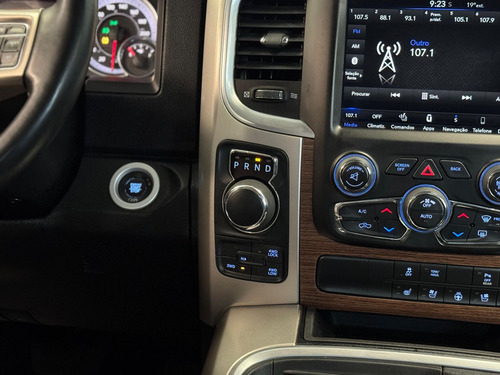 RAM Ram Classic LARAMIE NIGHT ED. 5.7 4X4 Aut.