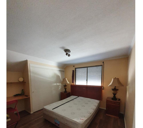 Elegante Propiedad, En Residencias Santa Delia.