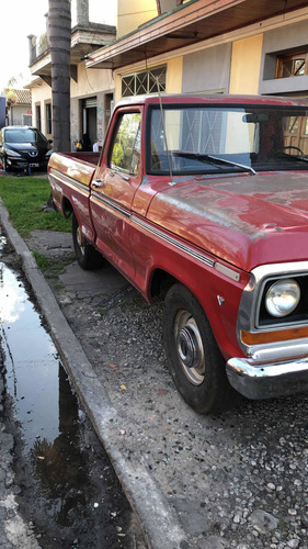 Ford F-100 De Luxe V8