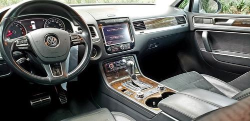 Imagen 12 de 15 de Volkswagen Touareg 2014 4.2 V8 Nave R Pikepeaks At