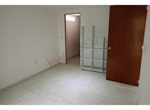 Renta De Departamento Duplex, 2 Recamaras Y Cajón Independiente En Georgia, Nápoles
