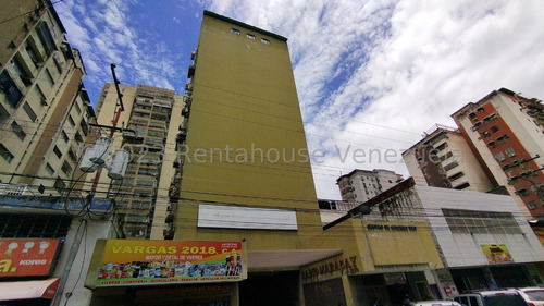 Funcional Oficina En Venta En Zona Centro De Maracay Aragua 23-32062 Ec