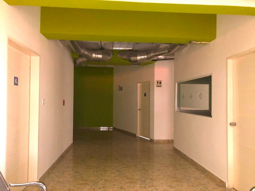 Imagen 1 de 7 de Oficina En Alquiler Centro Comercial El Rodeo
