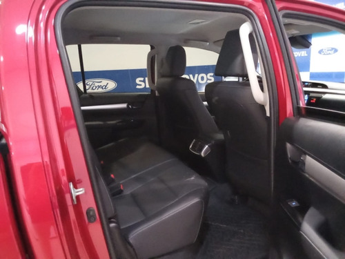 Toyota Hilux 2.8 D-4D TURBO DIESEL CD SRX 4X4 AUTOMÁTICO