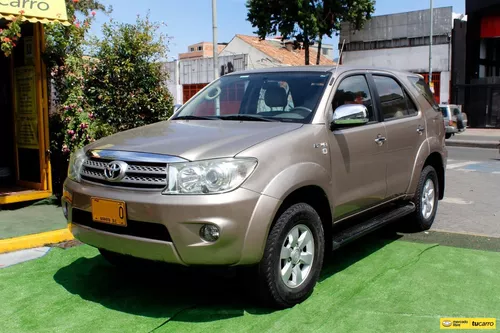 Toyota Fortuner Sr5