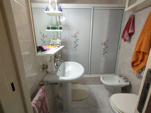 Casa 3 Ambientes Villa Luzuriaga Venta Mas Departa
