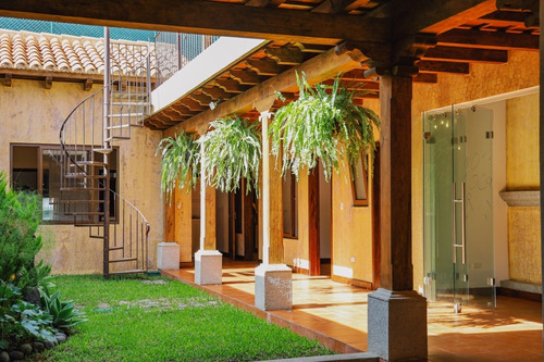 Imagen 1 de 16 de Casa De 3 Habitaciones Con Acabados Coloniales Cerca De Antigua Guatemala