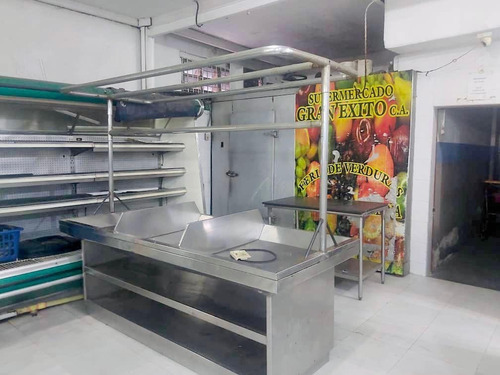 Imagen 8 de 8 de Alquiler De Espacioso Supermercado En Esquina A Pie De Calle En Piñonal, Con Un Frente Amplio Y Visible Y Una Ubicación Privilegiada En Calle De Alto Tránsito