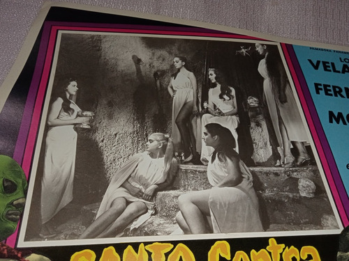 Póster Santo Contra Las Mujeres Vampiro!. Lorena Velázquez. (Usado)