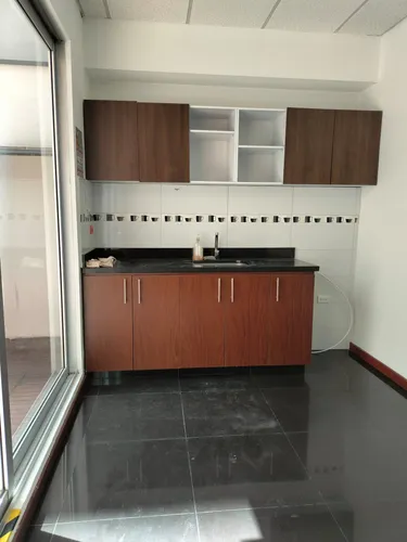 Oficina En Arriendo En Los Rosales. Cod A1105075