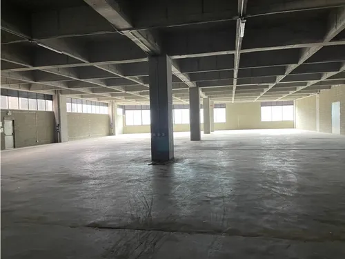 Oficina-bodega Bello