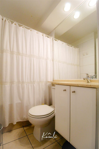 Departamento En Venta De 2 Dorm. En Las Condes