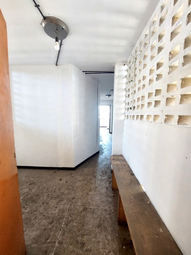 Local Comercial En Venta Centro De Los Teques