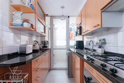 Depto En Venta Las Condes 2 Dorm, 2 Baños. Excelente Estado
