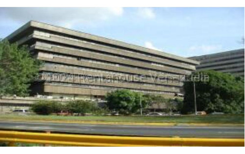 #24-22498   Amplio Local Comercial En Chuao 