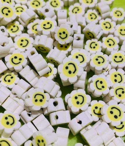 Fimo Carita Flor Blanca Paquete Con 5 Bolsitas De 40 Piezas.