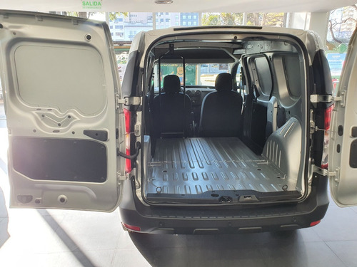 Imagen 19 de 20 de Renault Kangoo Confort 2 Asientos Furgon Nafta 2022 M