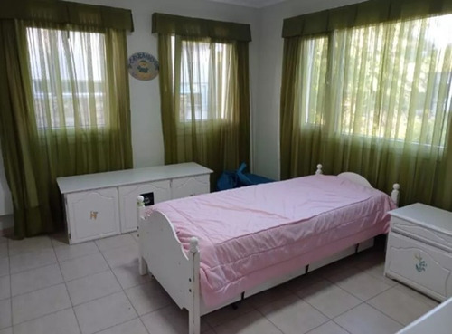 Hermosa Propiedad En Venta En El Corazón Del Barrio Privado Fincas De Iraola 1 - Con Piscina!!