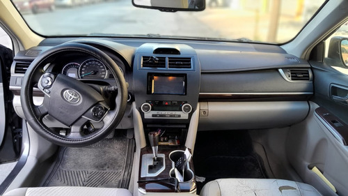 Toyota Camry 2.5 Xle L4/ At