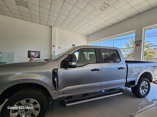 F-250 Xlt,diesel 6.7 L V8,ta