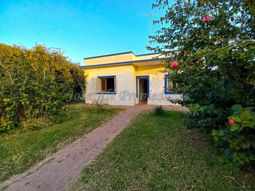 Imagen 2 de 27 de En Venta Casa De Tres Dormitorios En Colonia Del Sacramento