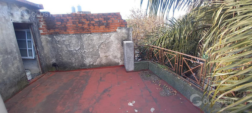Local En Villa Pueyrredon