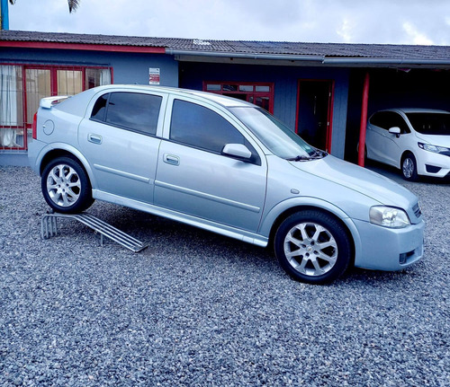 Imagem 4 de 7 de Chevrolet Gm Astra Advantage 2.0 Prata 2011