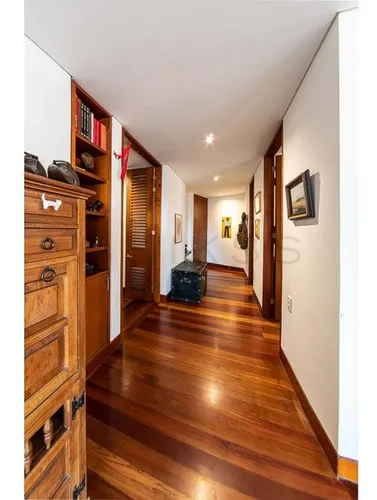 Apartamento En Venta En El Refugio-chapinero. Cod V2995