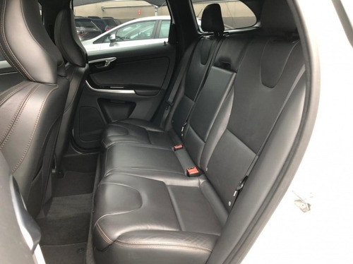 Imagem 8 de 12 de Volvo Xc 60 D5 Momentum Automatico