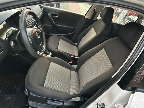 Volkswagen Vento 1.6 Starline At