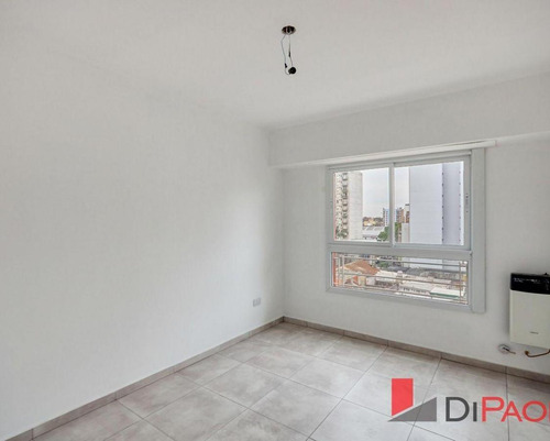 Venta Departamento 2 Ambientes Con Balcón Caseros Clamaco