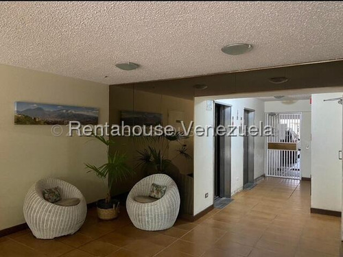 Alquiler De Hermoso Apartamento En Los Naranjos Del Cafetal / Gc