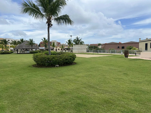 Apartamento En Venta En Fishing Lodge De La Marina De Cap Cana, Amueblado, 1 Habitación