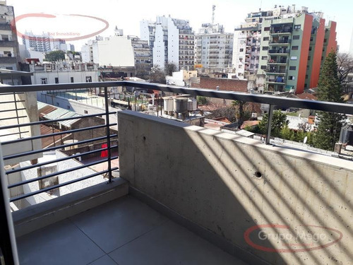 Imagen 10 de 11 de Departamento - Floresta/ Exc Amb Con Balcon