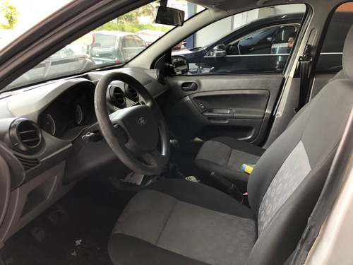 Imagem 7 de 10 de Ford Fiesta 1.0 2012