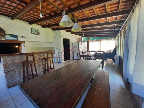 Hermosa Casa Ubicada Estratégicamente En El Barrio De San Rafael- Ref: 1330