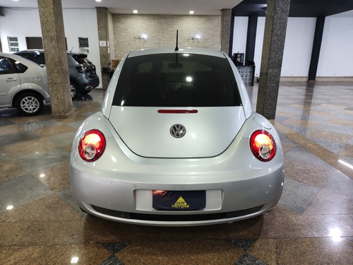 Imagem 3 de 15 de Volkswagen New Beetle 2009 2.0 3p Automática