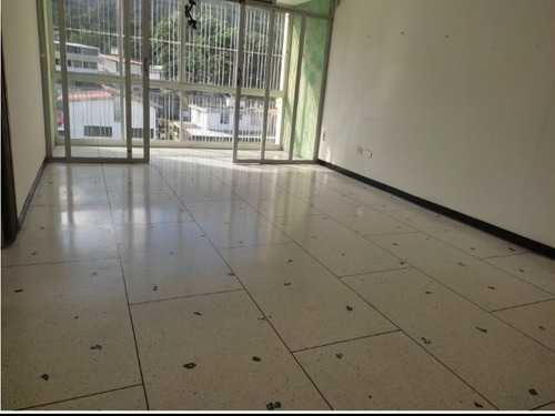 Acogedor Apartamento Con Balcon. La Trinidad
