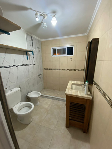 Se Vende Casa + Departamento En Excelente Esquina Ultimo Numero !!!!!