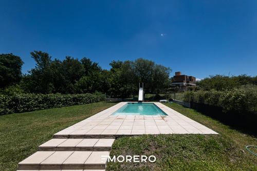 Casa En Venta De 3 Dormitorios, Quincho, Pileta, Bº Tierralta, Malagueño