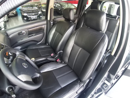Imagem 12 de 15 de Nissan Livina S 1.6 Flex 2013 Completo