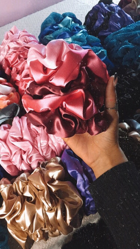 Imagen 6 de 10 de Scrunchies Raso Satén Colitas Para El Pelo Xmayor 24 U