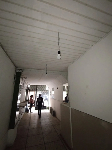 Se Alquila Local Comercial En Zona Centro