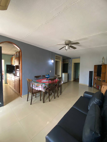 Casa De Un Solo Nivel En La Fundación Margarita, Los Robles