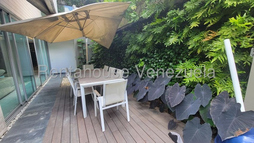 Apartamento ( 2 Niveles/ Amoblado/ Remodelado) Venta La Castellana Mls-25-16876