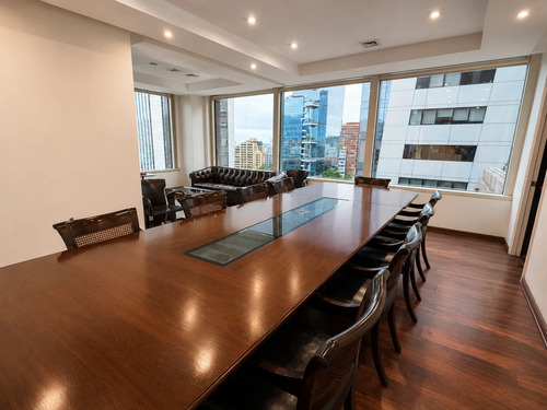 Oficina Clase A 431m2 | El Golf | Mobiliario Opcional