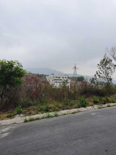 Terreno En Venta En Jardines De Valle Alto En Monterrey