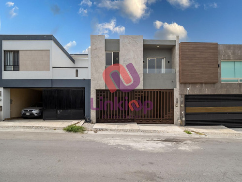 Casa Venta Cumbres Zona Las Lomas Con Alberca En Garcia