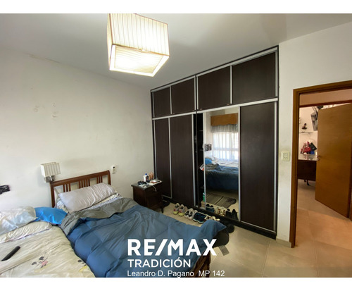 Casa En Venta Ubicación Residencial 7 Ambientes.-